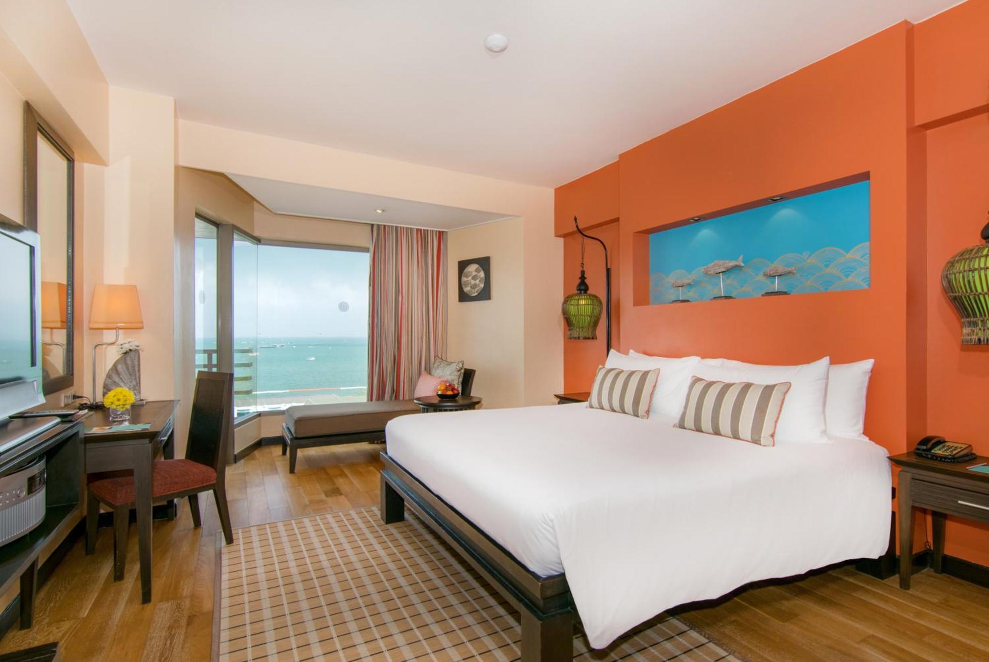 Deluxe mit Kingsize-Bett und Meerblick