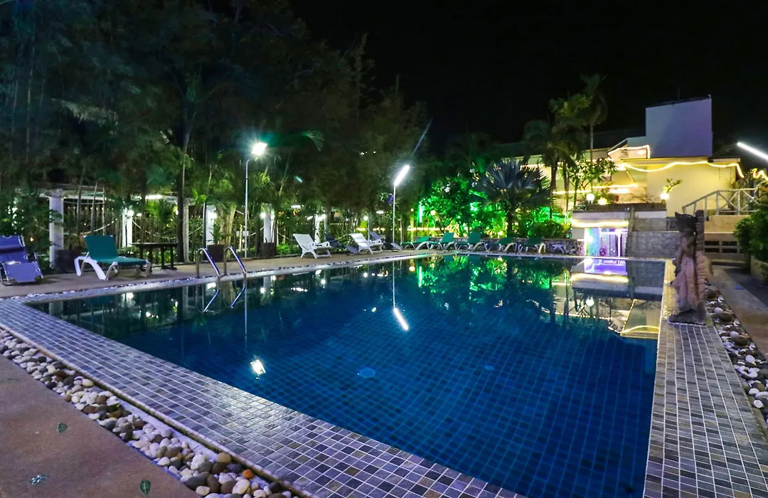 Natural Beach Hotel Pattaya-1